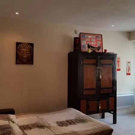 Meuble De 25m² Proche De La *