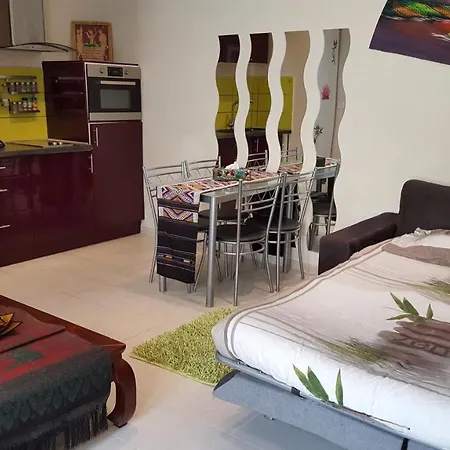 Meuble De 25m² Proche De La Aubais