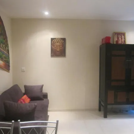 Meuble De 25m² Proche De La *